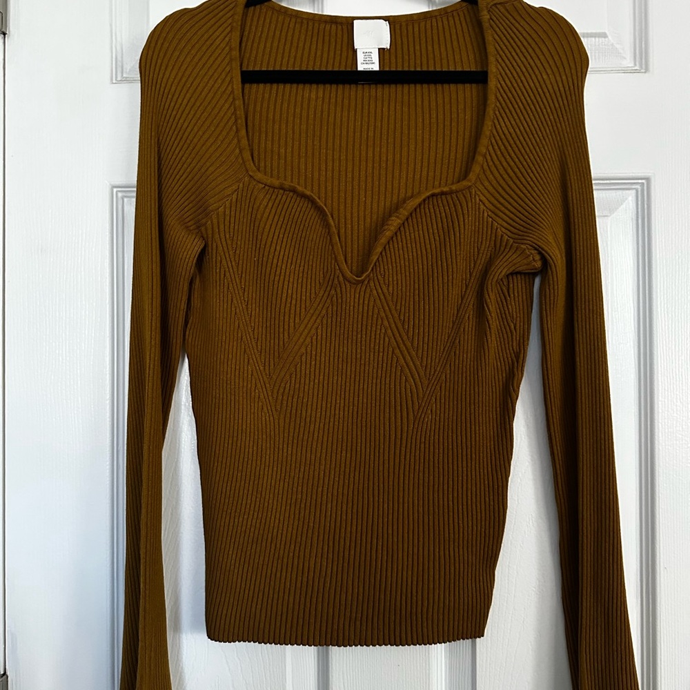 BNWOT H&M Sweater